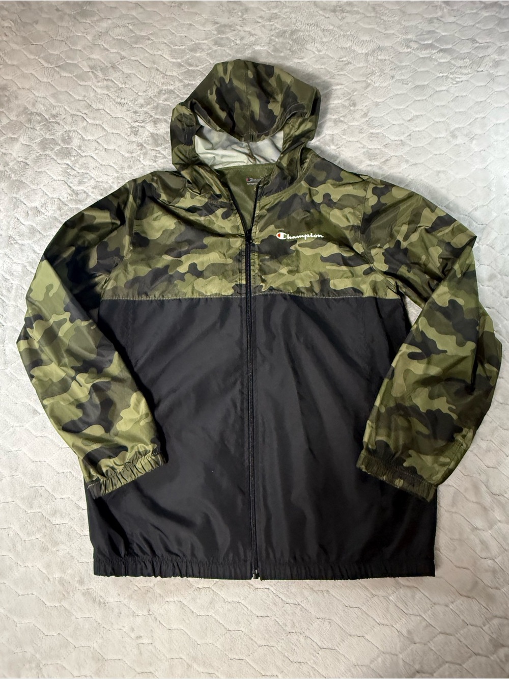 Champion Women’s XL Camo Hooded Lightweight Windbreaker Jacket